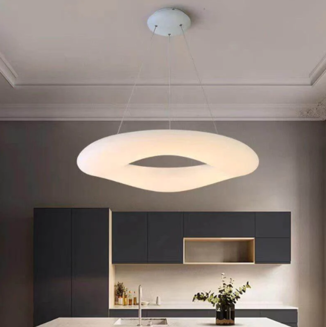 Suva - Chandelier Overa